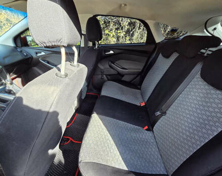 Форд Фокус 2013 в Хмельницком на Automoto.ua Красный Форд Фокус, объемом двигателя 1 л и пробегом 143 тыс. км за 7300 $, фото 11 на Automoto.ua