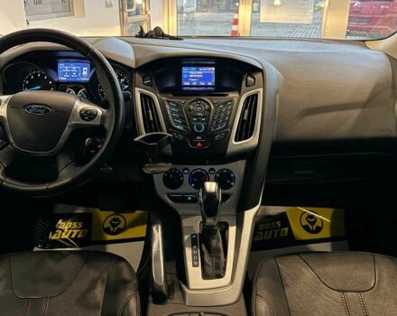 Червоний Форд Фокус, об'ємом двигуна 2 л та пробігом 171 тис. км за 8599 $, фото 9 на Automoto.ua