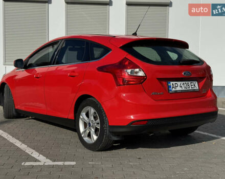 Червоний Форд Фокус, об'ємом двигуна 1 л та пробігом 160 тис. км за 6500 $, фото 2 на Automoto.ua
