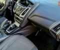Форд Фокус 2013 в Харькове на Automoto.ua Красный Форд Фокус, объемом двигателя 1 л и пробегом 85 тыс. км за 8470 $, фото 69 на Automoto.ua