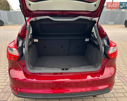 Червоний Форд Фокус, об'ємом двигуна 2 л та пробігом 144 тис. км за 8800 $, фото 21 на Automoto.ua