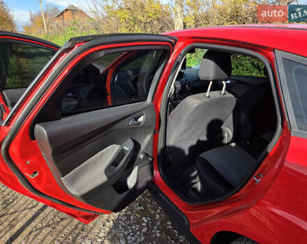 Форд Фокус 2013 в Хмельницком на Automoto.ua Красный Форд Фокус, объемом двигателя 1 л и пробегом 143 тыс. км за 7300 $, фото 13 на Automoto.ua