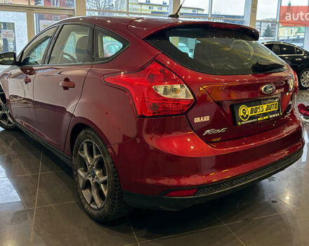 Червоний Форд Фокус, об'ємом двигуна 2 л та пробігом 171 тис. км за 8599 $, фото 4 на Automoto.ua
