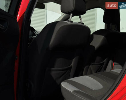 Червоний Форд Фокус, об'ємом двигуна 1 л та пробігом 160 тис. км за 6500 $, фото 15 на Automoto.ua