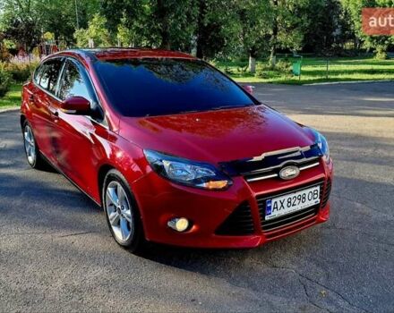 Форд Фокус 2013 в Харькове на Automoto.ua Красный Форд Фокус, объемом двигателя 1 л и пробегом 85 тыс. км за 8470 $, фото 11 на Automoto.ua
