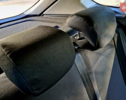 Форд Фокус 2013 в Харькове на Automoto.ua Красный Форд Фокус, объемом двигателя 1 л и пробегом 85 тыс. км за 8470 $, фото 79 на Automoto.ua