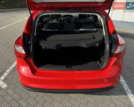 Червоний Форд Фокус, об'ємом двигуна 1 л та пробігом 160 тис. км за 6500 $, фото 23 на Automoto.ua