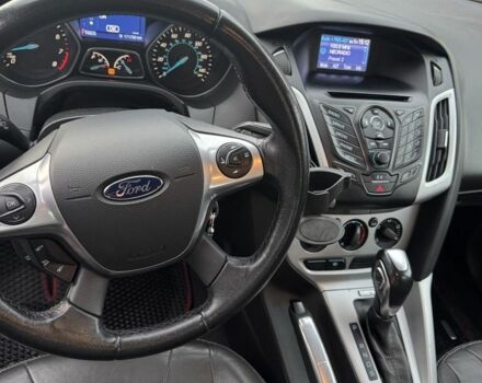 Красный Форд Фокус, объемом двигателя 2 л и пробегом 171 тыс. км за 8300 $, фото 3 на Automoto.ua