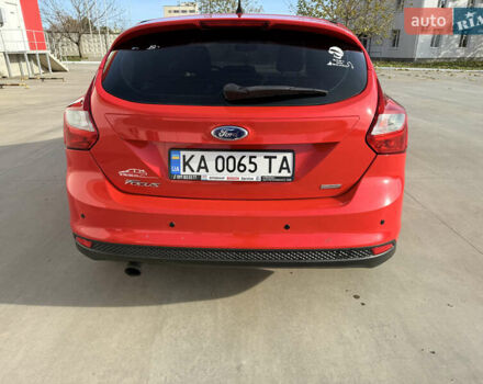 Красный Форд Фокус, объемом двигателя 1 л и пробегом 209 тыс. км за 6700 $, фото 10 на Automoto.ua