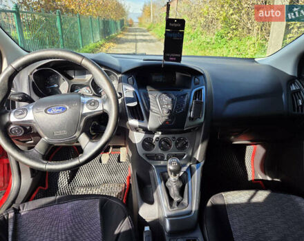 Форд Фокус 2013 в Хмельницком на Automoto.ua Красный Форд Фокус, объемом двигателя 1 л и пробегом 143 тыс. км за 7300 $, фото 9 на Automoto.ua