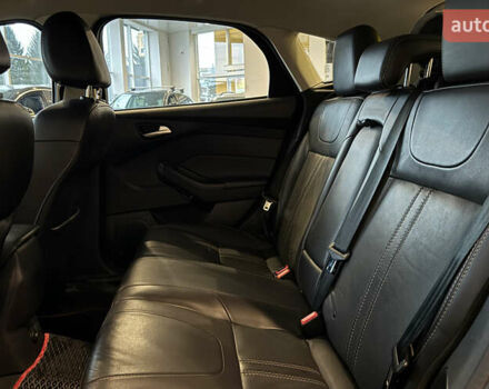 Червоний Форд Фокус, об'ємом двигуна 2 л та пробігом 171 тис. км за 8599 $, фото 19 на Automoto.ua