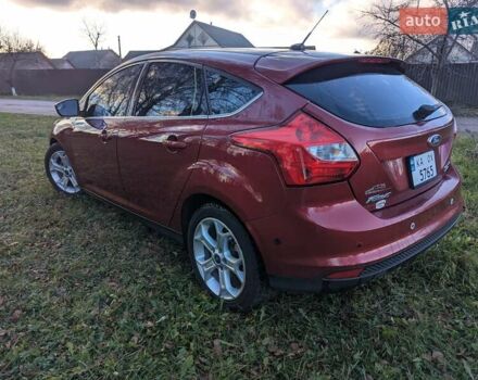 Червоний Форд Фокус, об'ємом двигуна 2 л та пробігом 120 тис. км за 7999 $, фото 4 на Automoto.ua