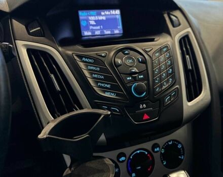 Червоний Форд Фокус, об'ємом двигуна 2 л та пробігом 171 тис. км за 8599 $, фото 13 на Automoto.ua