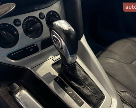 Червоний Форд Фокус, об'ємом двигуна 2 л та пробігом 171 тис. км за 8599 $, фото 15 на Automoto.ua