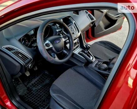 Червоний Форд Фокус, об'ємом двигуна 1 л та пробігом 78 тис. км за 8970 $, фото 40 на Automoto.ua