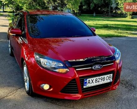 Форд Фокус 2013 в Харькове на Automoto.ua Красный Форд Фокус, объемом двигателя 1 л и пробегом 85 тыс. км за 8470 $, фото 26 на Automoto.ua