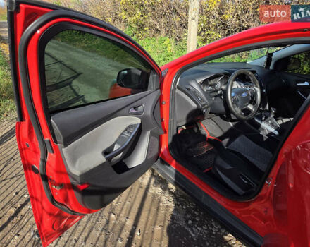 Форд Фокус 2013 в Хмельницком на Automoto.ua Красный Форд Фокус, объемом двигателя 1 л и пробегом 143 тыс. км за 7300 $, фото 12 на Automoto.ua