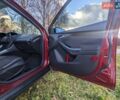Червоний Форд Фокус, об'ємом двигуна 2 л та пробігом 120 тис. км за 7999 $, фото 9 на Automoto.ua