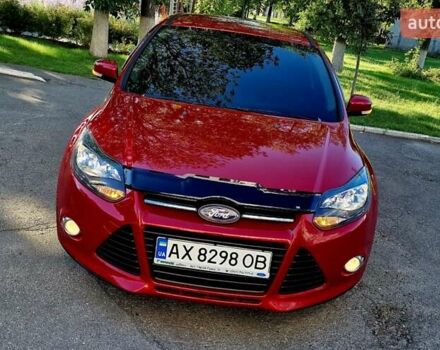 Форд Фокус 2013 в Харькове на Automoto.ua Красный Форд Фокус, объемом двигателя 1 л и пробегом 85 тыс. км за 8470 $, фото 4 на Automoto.ua