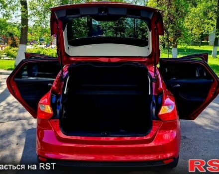 Червоний Форд Фокус, об'ємом двигуна 1 л та пробігом 78 тис. км за 8970 $, фото 10 на Automoto.ua