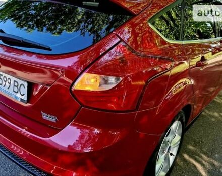 Красный Форд Фокус, объемом двигателя 1 л и пробегом 78 тыс. км за 8970 $, фото 47 на Automoto.ua