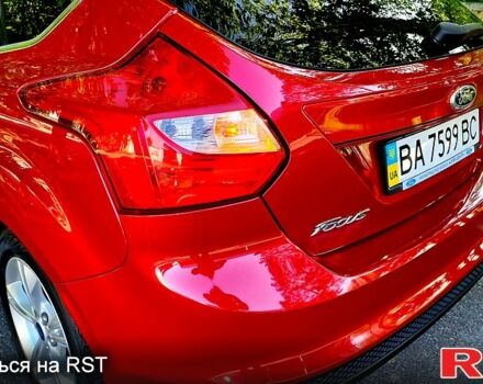 Червоний Форд Фокус, об'ємом двигуна 1 л та пробігом 78 тис. км за 8870 $, фото 4 на Automoto.ua