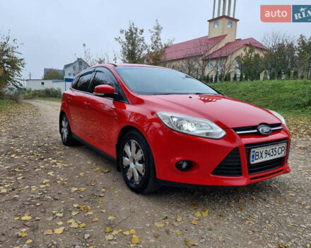 Форд Фокус 2013 в Хмельницком на Automoto.ua Красный Форд Фокус, объемом двигателя 1 л и пробегом 143 тыс. км за 7300 $, фото 2 на Automoto.ua