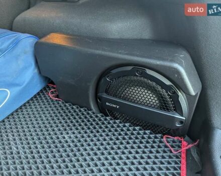 Червоний Форд Фокус, об'ємом двигуна 2 л та пробігом 120 тис. км за 7999 $, фото 13 на Automoto.ua