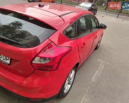 Красный Форд Фокус, объемом двигателя 2 л и пробегом 120 тыс. км за 7900 $, фото 2 на Automoto.ua