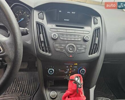 Червоний Форд Фокус, об'ємом двигуна 2 л та пробігом 178 тис. км за 8500 $, фото 6 на Automoto.ua