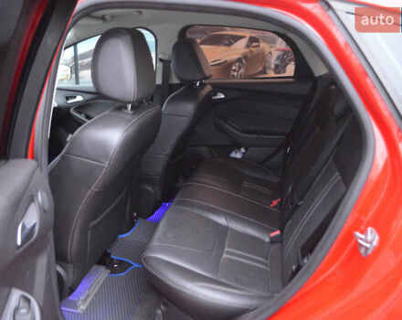 Красный Форд Фокус, объемом двигателя 2 л и пробегом 189 тыс. км за 8500 $, фото 24 на Automoto.ua