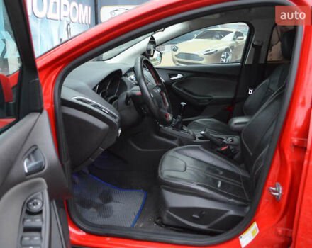Красный Форд Фокус, объемом двигателя 2 л и пробегом 189 тыс. км за 8500 $, фото 26 на Automoto.ua