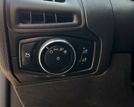 Красный Форд Фокус, объемом двигателя 2 л и пробегом 205 тыс. км за 6999 $, фото 23 на Automoto.ua