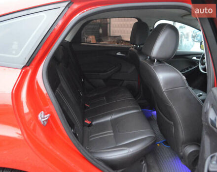 Красный Форд Фокус, объемом двигателя 2 л и пробегом 189 тыс. км за 8500 $, фото 22 на Automoto.ua