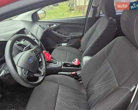 Червоний Форд Фокус, об'ємом двигуна 2 л та пробігом 178 тис. км за 8500 $, фото 4 на Automoto.ua