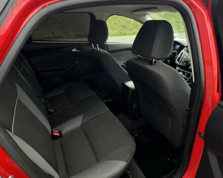 Красный Форд Фокус, объемом двигателя 2 л и пробегом 205 тыс. км за 6999 $, фото 5 на Automoto.ua