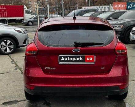 Червоний Форд Фокус, об'ємом двигуна 2 л та пробігом 106 тис. км за 8990 $, фото 5 на Automoto.ua