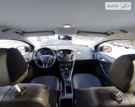 Форд Фокус 2015 в Харькове на Automoto.ua Красный Форд Фокус, объемом двигателя 1 л и пробегом 105 тыс. км за 7300 $, фото 4 на Automoto.ua