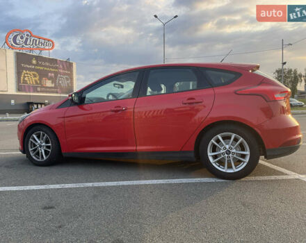 Форд Фокус 2015 у Києві на Automoto.ua Червоний Форд Фокус, об'ємом двигуна 2 л та пробігом 215 тис. км за 7900 $, фото 2 на Automoto.ua