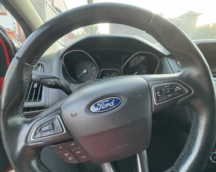 Красный Форд Фокус, объемом двигателя 1 л и пробегом 97 тыс. км за 9300 $, фото 11 на Automoto.ua