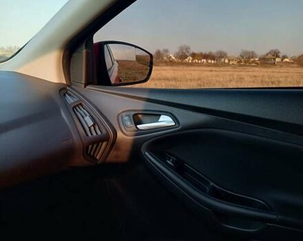 Червоний Форд Фокус, об'ємом двигуна 2 л та пробігом 150 тис. км за 7400 $, фото 7 на Automoto.ua