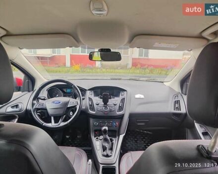 Форд Фокус 2015 в Харькове на Automoto.ua Красный Форд Фокус, объемом двигателя 1 л и пробегом 106 тыс. км за 6700 $, фото 6 на Automoto.ua