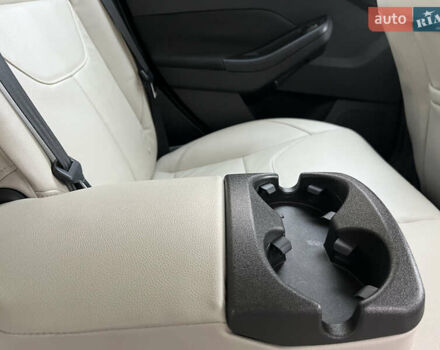 Червоний Форд Фокус, об'ємом двигуна 2 л та пробігом 219 тис. км за 8500 $, фото 46 на Automoto.ua