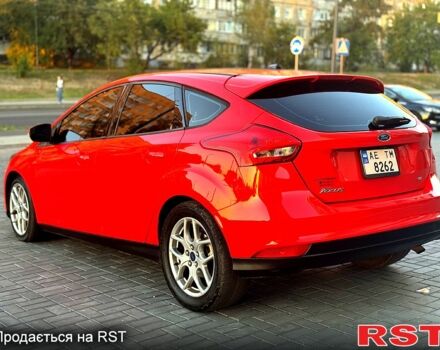 Форд Фокус 2015 у Дніпро (Дніпропетровську) на Automoto.ua Червоний Форд Фокус, об'ємом двигуна 2 л та пробігом 102 тис. км за 8500 $, фото 3 на Automoto.ua