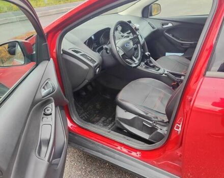 Красный Форд Фокус, объемом двигателя 1 л и пробегом 106 тыс. км за 6700 $, фото 9 на Automoto.ua