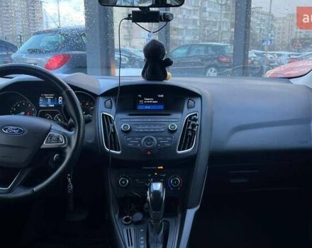 Червоний Форд Фокус, об'ємом двигуна 2 л та пробігом 286 тис. км за 9500 $, фото 12 на Automoto.ua