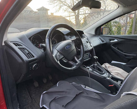 Красный Форд Фокус, объемом двигателя 1 л и пробегом 97 тыс. км за 9300 $, фото 8 на Automoto.ua