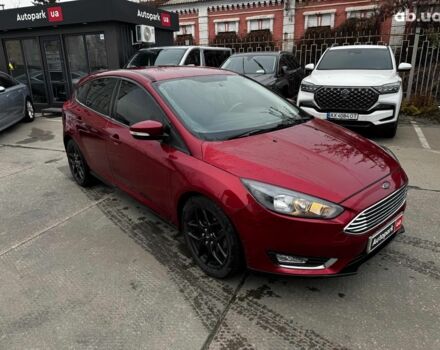 Червоний Форд Фокус, об'ємом двигуна 2 л та пробігом 106 тис. км за 8990 $, фото 2 на Automoto.ua