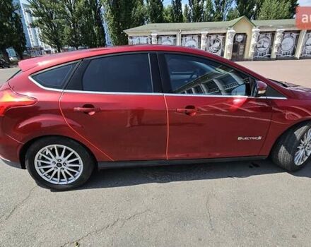Красный Форд Фокус, объемом двигателя 0 л и пробегом 51 тыс. км за 8700 $, фото 1 на Automoto.ua