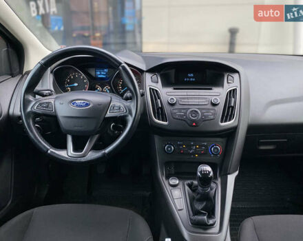 Червоний Форд Фокус, об'ємом двигуна 1 л та пробігом 140 тис. км за 6500 $, фото 10 на Automoto.ua